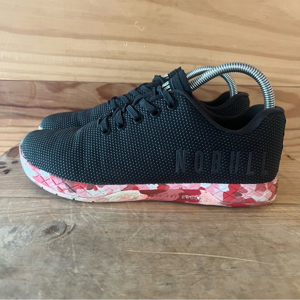 NOBULL Wild Berry Trainer Women's Size 8.5 / Men's Size 7 EUC